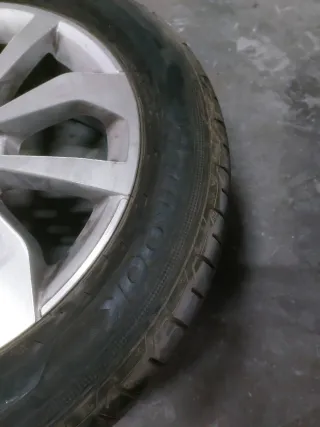 Llanta VW Troc 2023 215/ 55/17