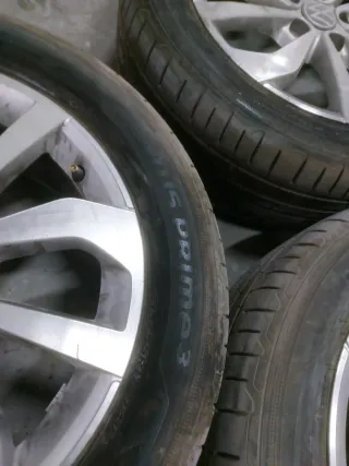 Llanta VW Troc 2023 215/ 55/17