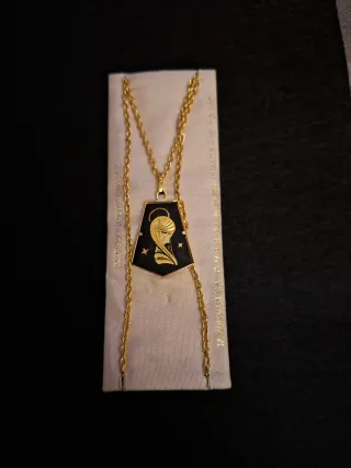 Medalla Virgen Damasquinado con Cadena