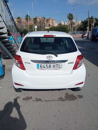 Toyota Yaris 2012