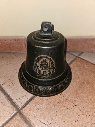 Antica campana in bronzo