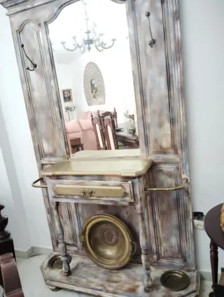 Mueble recibidor vintage con espejo