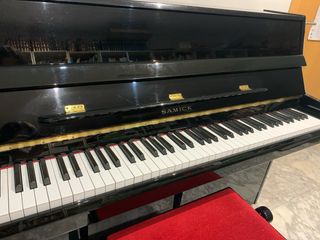 Piano Vertical Samick CS-108 Negro