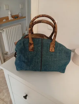 Bolso Tote Carolina Herrera CH Beige