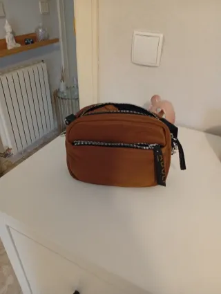 Bolso Tote Carolina Herrera CH Beige