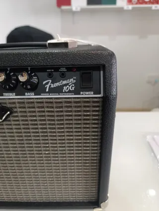 Amplificador Fender Frontman 10G
