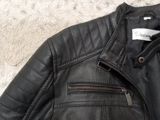 Giubbino in pelle nero