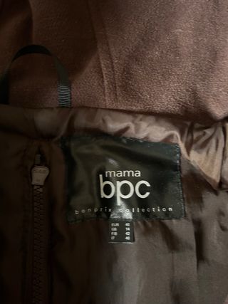 Abrigo de porteo marrón