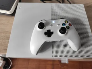 Xbox One S Blanca con mando y caja