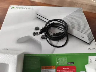 Xbox One S Blanca con mando y caja
