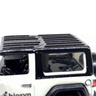 Jurassic World Jeep Wrangler Biosyn Genetics 1/64