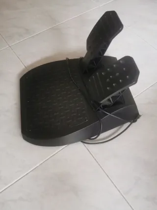 Volante para juegos de simulación de conducción.