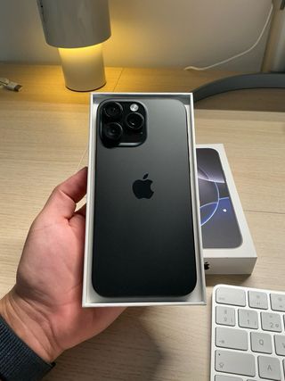 iPhone 16 Pro Max 256GB Negro