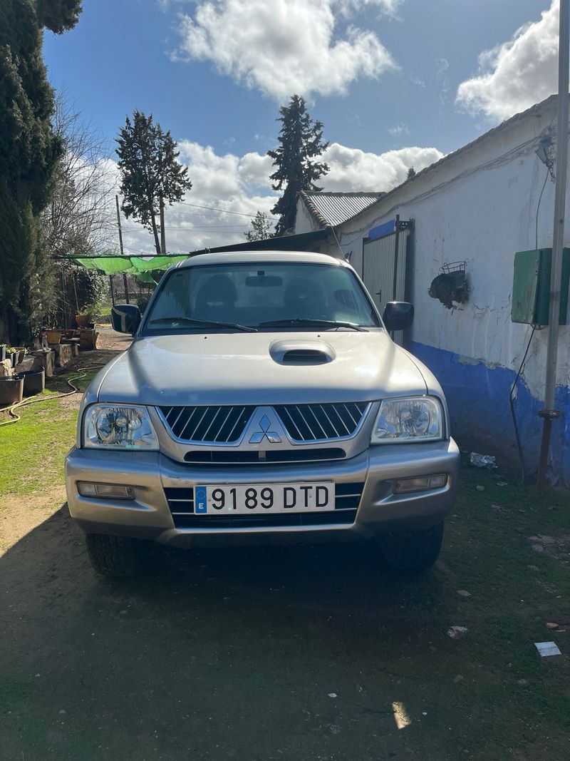 Mitsubishi L 200 2005 - foto 1