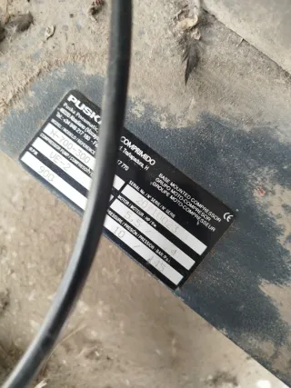 Compresor de aire Puska 300L 5.5HP calderín mal