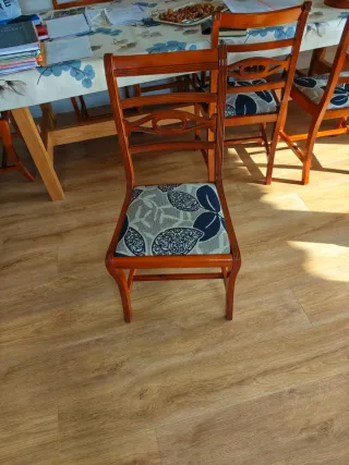 7 Sillas Clásicas Madera Tapizado