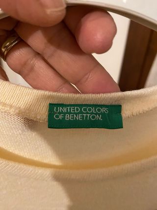 Maglia Benetton con volant e paillettes