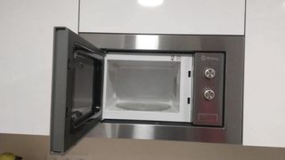 Microondas de pared balay