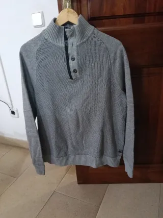 Jersey gris hombre cuello alto cremallera