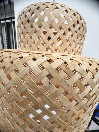 Lámpara colgante bambú ratán tejida