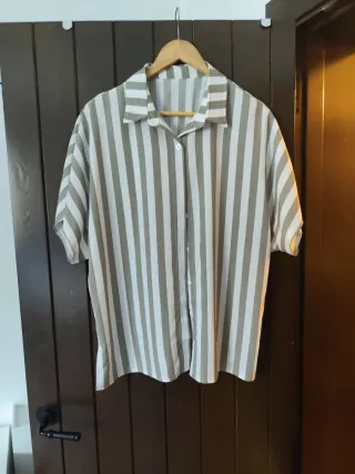 Camicie a righe a manica corta da donna