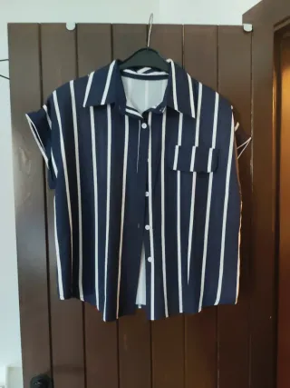 Camicie a righe a manica corta da donna