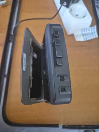 Walkman Sony WM-FX473 FM/AM Mega Bass