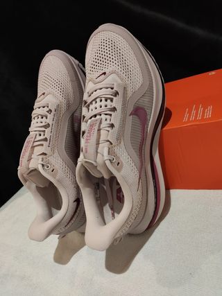 T43 Zapatillas W Nike Pegasus Premium
