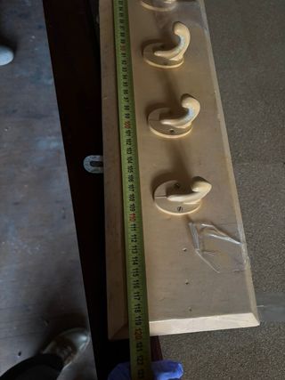 Perchero Vintage Madera y Plástico