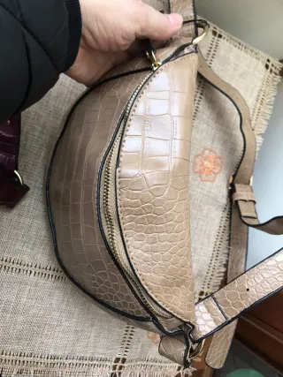 2 marsupi ecopelle beige e bordeaux