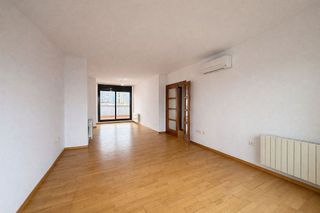 Ático en alquiler en Eixample Nord – La Devesa en Girona