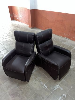 Sillón reclinable de piel negro