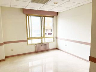 Oficina en venta en Ermitagaña - Mendebaldea en Pamplona