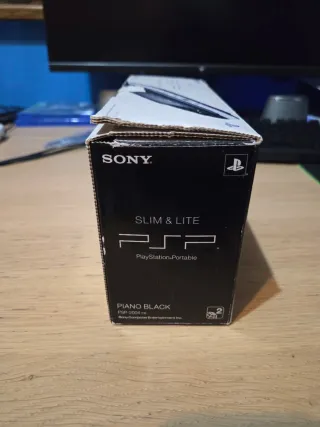 Sony PSP 2004 Slim con Scatola Manuali e Inserti