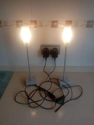 10€ unidad las dos 15€ Lámpara de mesita de noche