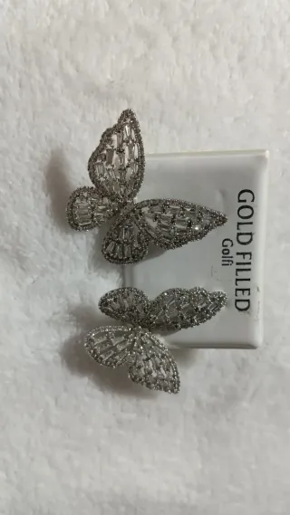 Pendientes mariposa con piedras