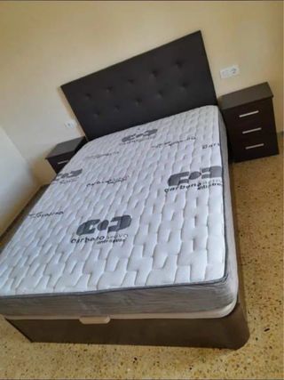 Colchón y base de cama