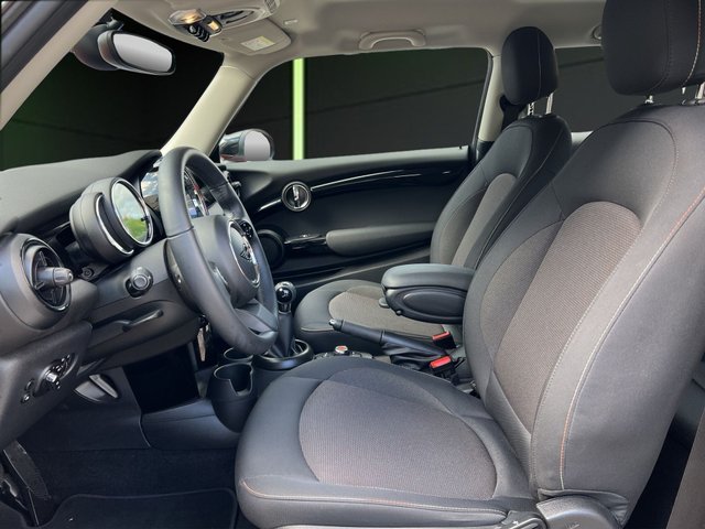MINI MINI Cooper 100 kW (136 CV)