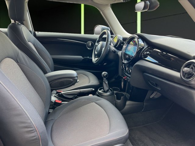 MINI MINI Cooper 100 kW (136 CV)