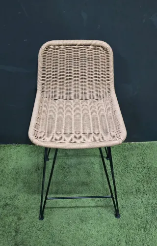Silla de bar de ratán y metal