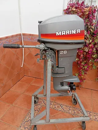 Fueraborda Mariner 20