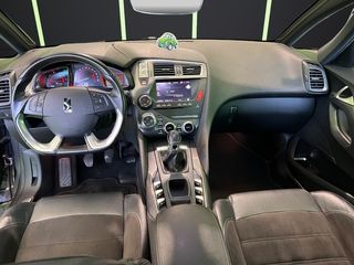 DS DS5 BlueHdi 150 Design 110 kW (150 CV)