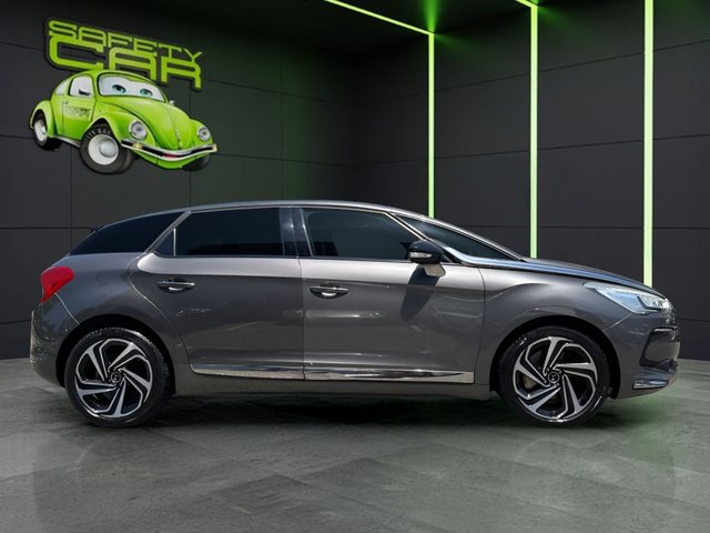 DS DS5 BlueHdi 150 Design 110 kW (150 CV)