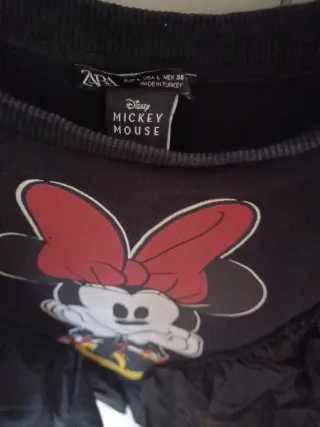 Sudadera Zara Mickey Mouse Negra