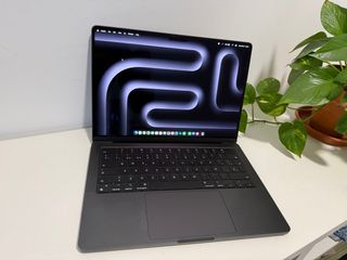 MacBook Pro 14 M4 16GB Gris Espacial