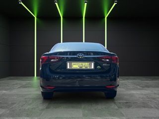 Toyota Avensis 150D Business Advance 105 kW (143 CV)