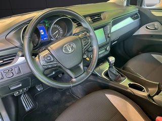 Toyota Avensis 150D Business Advance 105 kW (143 CV)