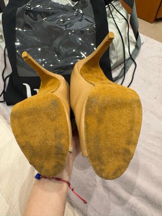 Botines Burju Sofiya Ante Tacón Beige