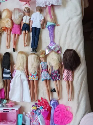 Conjunto di bambole e accessori Barbie