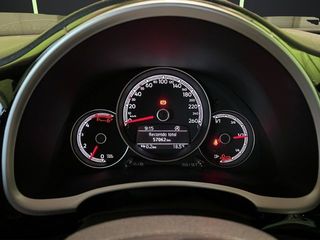 Volkswagen Beetle Cabrio Design 2.0 TDI BMT 81 kW (110 CV)